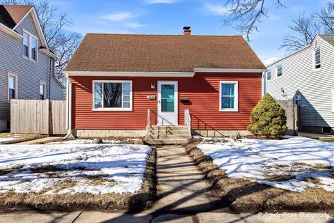 2110 Elim Ave, Zion, IL 60099