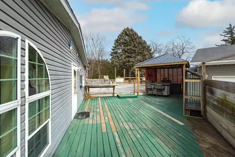 Exterior - 524 6th St, Andover, IL 61233 photo 1 of 2