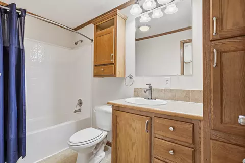 Bath - 524 6th St, Andover, IL 61233 photo 4 of 4