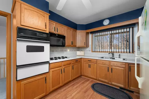 Kitchen - 3709 9th Ave, Moline, IL 61265 photo 4 of 5