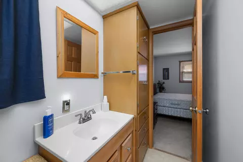 Bath - 3709 9th Ave, Moline, IL 61265 photo 1 of 3