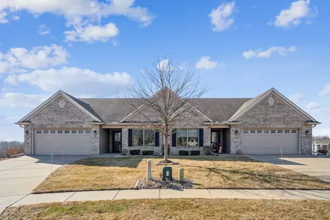3520 Black Lion Cir #NA, Bettendorf, IA 52722