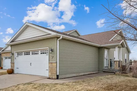 6110 Deere Creek Ln #C, Davenport, IA 52807