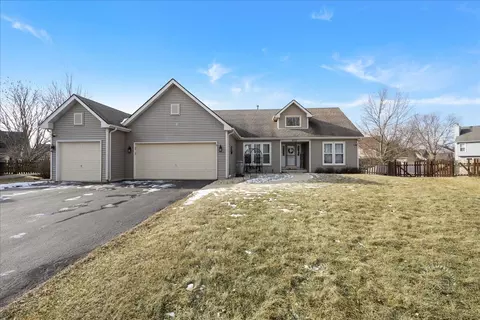 313 Carrie Ct, North Aurora, IL 60542