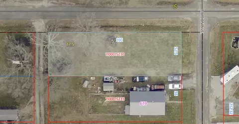 625 N Marion Ave, Salem, IL 62881 photo 2