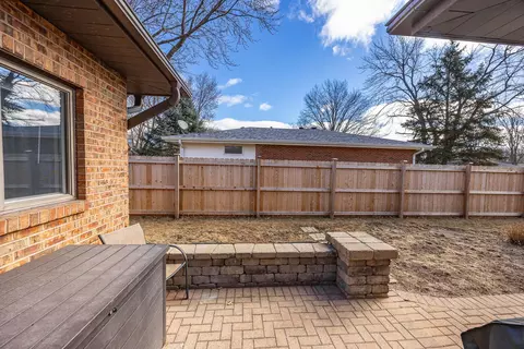 Exterior - 85 Carriage Dr, Morris, IL 60450 photo 7 of 8