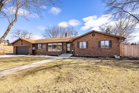 Exterior - 85 Carriage Dr, Morris, IL 60450 photo 3 of 8