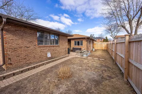Exterior - 85 Carriage Dr, Morris, IL 60450 photo 8 of 8