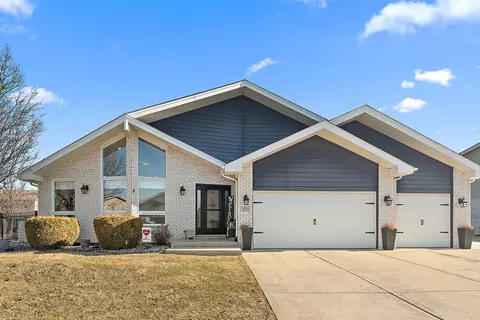8726 Fairfield Ln, Tinley Park, IL 60487