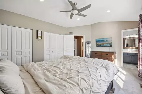 Bedroom - 521 Ivory Ln, Bartlett, IL 60103 photo 2 of 4