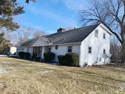 44 Strasma West Dr, Kankakee, IL 60901 photo 3