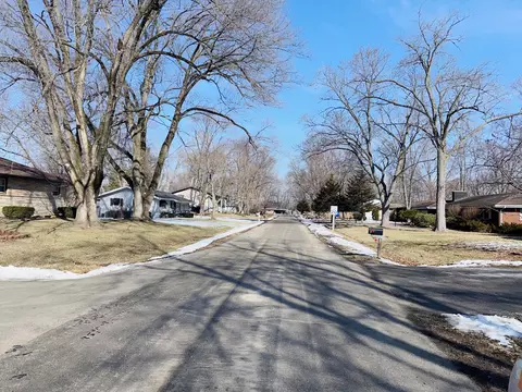 44 Strasma West Dr, Kankakee, IL 60901 photo 7