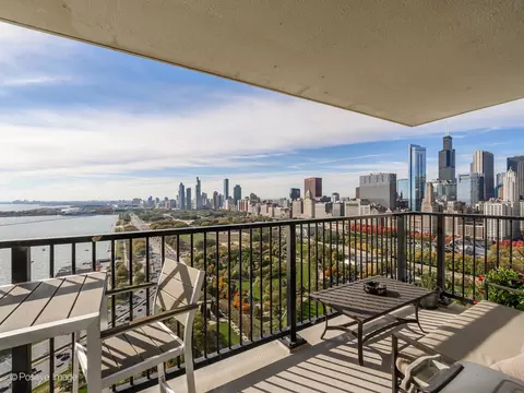 View/Area - 400 E Randolph St #3715, Chicago, IL 60601 photo 2 of 2