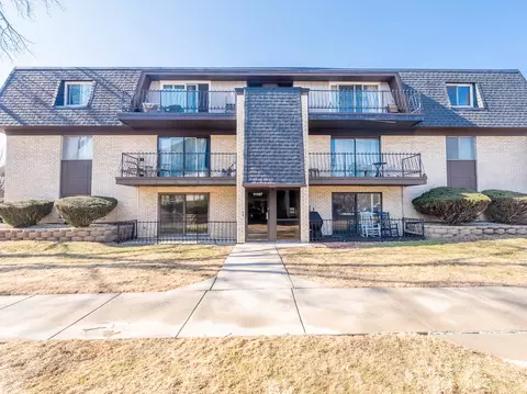 11107 S 84th Ave #1A, Palos Hills, IL 60465