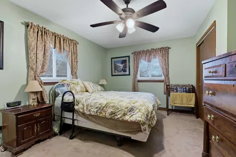 Bedroom - 136 Mckinstry Dr, Elgin, IL 60123 photo 1 of 3