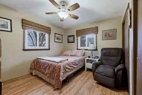 Bedroom - 136 Mckinstry Dr, Elgin, IL 60123 photo 2 of 3