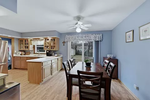 Dining - 136 Mckinstry Dr, Elgin, IL 60123 photo 1 of 2