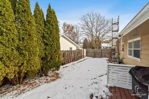 Exterior - Undisclosed, Aurora, IL 60506 photo 3 of 3