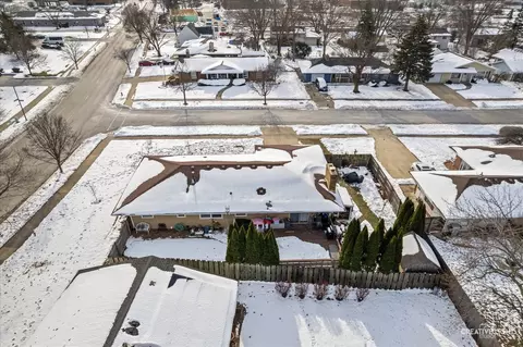 View/Area - Undisclosed, Aurora, IL 60506 photo 1 of 4