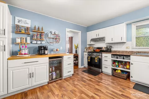 Kitchen - Undisclosed, Aurora, IL 60506 photo 3 of 4