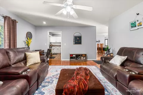 Living - Undisclosed, Aurora, IL 60506 photo 3 of 3