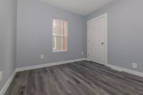 Bedroom - 689 E Bluff St, Marseilles, IL 61341 photo 5 of 5