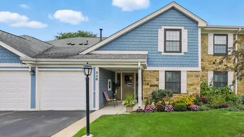 550 Greystone Ln #A2, Wheeling, IL 60090