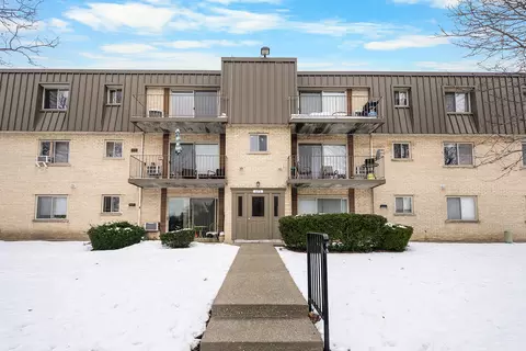 575 Fairway View Dr #3E, Wheeling, IL 60090