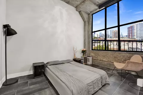 Bedroom - 320 E 21st St #504, Chicago, IL 60616 photo 1 of 1