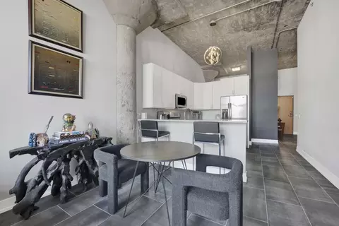 Dining - 320 E 21st St #504, Chicago, IL 60616 photo 1 of 1