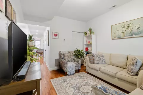 Living - 4444 S Campbell Ave, Chicago, IL 60632 photo 3 of 4