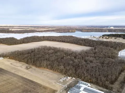 5751 White Pigeon Rd, Weldon, IL 61882 photo 8