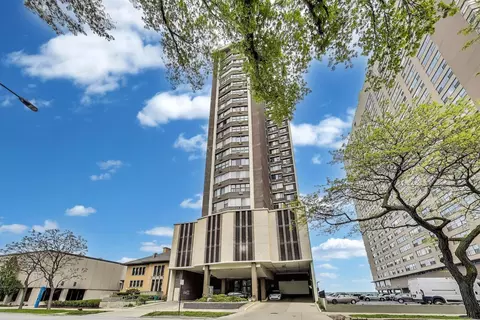 6325 N Sheridan Rd #2101, Chicago, IL 60660