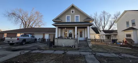 110 W Jackson St, Abingdon, IL 61410