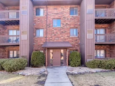 15801 Peggy Ln #11, Oak Forest, IL 60452