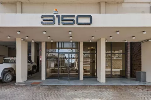 Undisclosed, Chicago, IL 60657