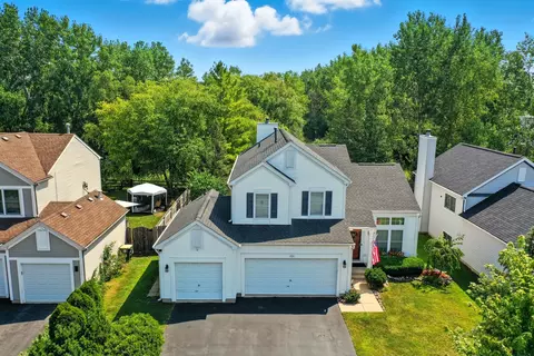 331 White Tail Dr, Hainesville, IL 60030
