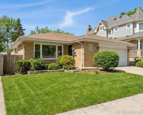5436 Blodgett Ave, Downers Grove, IL 60515