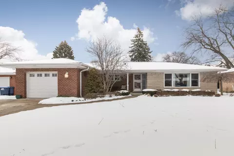 475 Amherst Ave, Des Plaines, IL 60016
