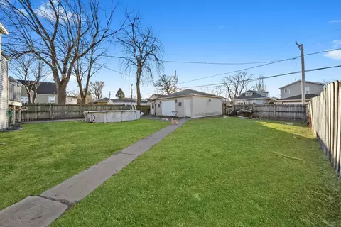 Exterior - 5350 S 73rd Ave, Summit, IL 60501 photo 3 of 4
