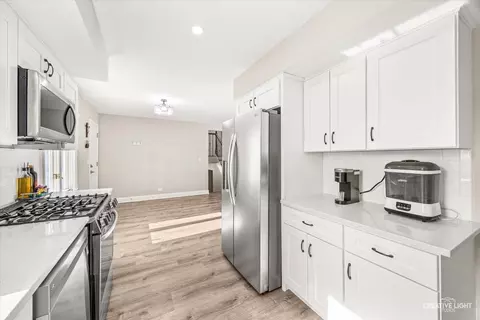 Kitchen - 764 Scott Dr, Elgin, IL 60123 photo 3 of 3