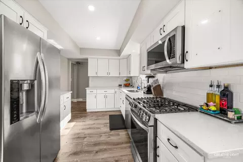 Kitchen - 764 Scott Dr, Elgin, IL 60123 photo 1 of 3