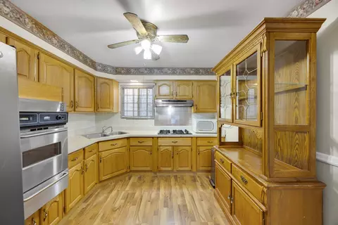 Kitchen - 518 E 95th St, Chicago, IL 60619 photo 1 of 2