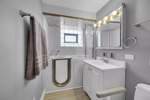 Bath - 518 E 95th St, Chicago, IL 60619 photo 1 of 3