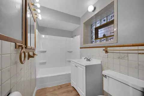 Bath - 518 E 95th St, Chicago, IL 60619 photo 3 of 3