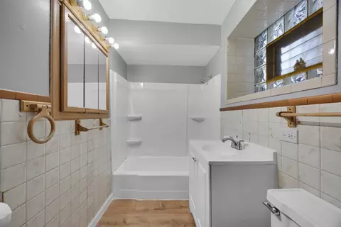 Bath - 518 E 95th St, Chicago, IL 60619 photo 2 of 3