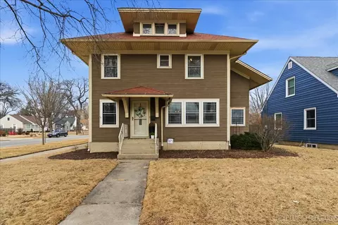 1123 Prairie St, Aurora, IL 60506