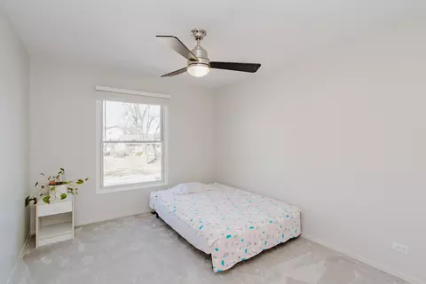 1095 Lancaster Ct, Hoffman Estates, IL 60169 photo 18
