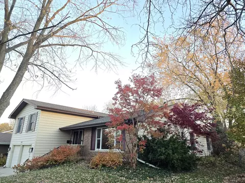 1095 Lancaster Ct, Hoffman Estates, IL 60169 photo 35