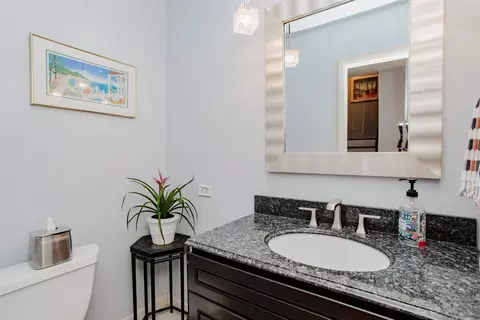 1095 Lancaster Ct, Hoffman Estates, IL 60169 photo 16